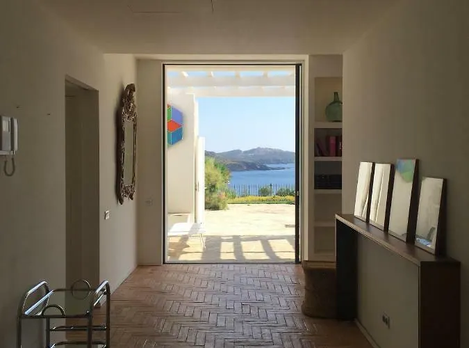 Casa Del Capitan 빌라 카다케스